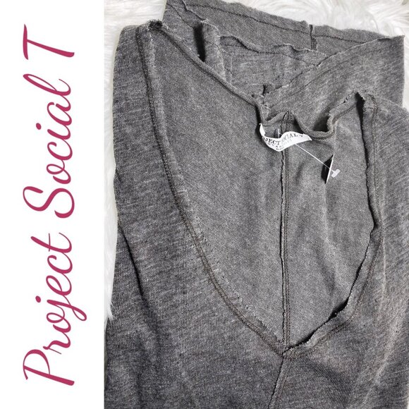 NWT PROJECT SOCIAL T DEBBIE V-NECK PLUNGE RAW EDGE RELAXED TEE, MEDIUM - Picture 7 of 13